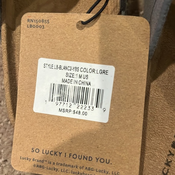 Lucky Brand Girls Sandals. Size 1. Brand New. Never worn. - Picture 6 of 6